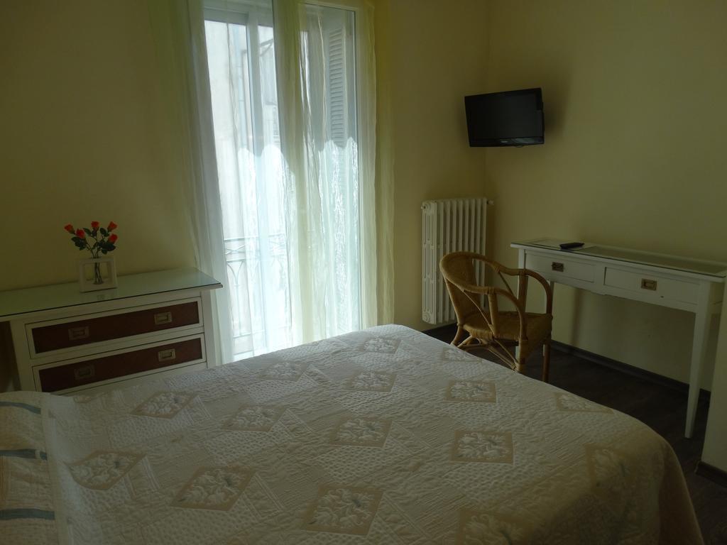 Hotel De France 베지에 객실 사진